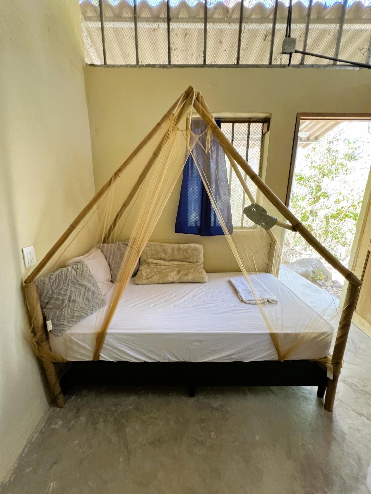 Albergue Raindance Santa Cruz Exterior foto